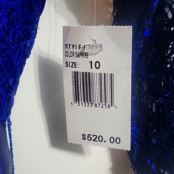 Teri Jon Sequins Belted Lace 3/4 sleeve long. - Picture 4 of 5